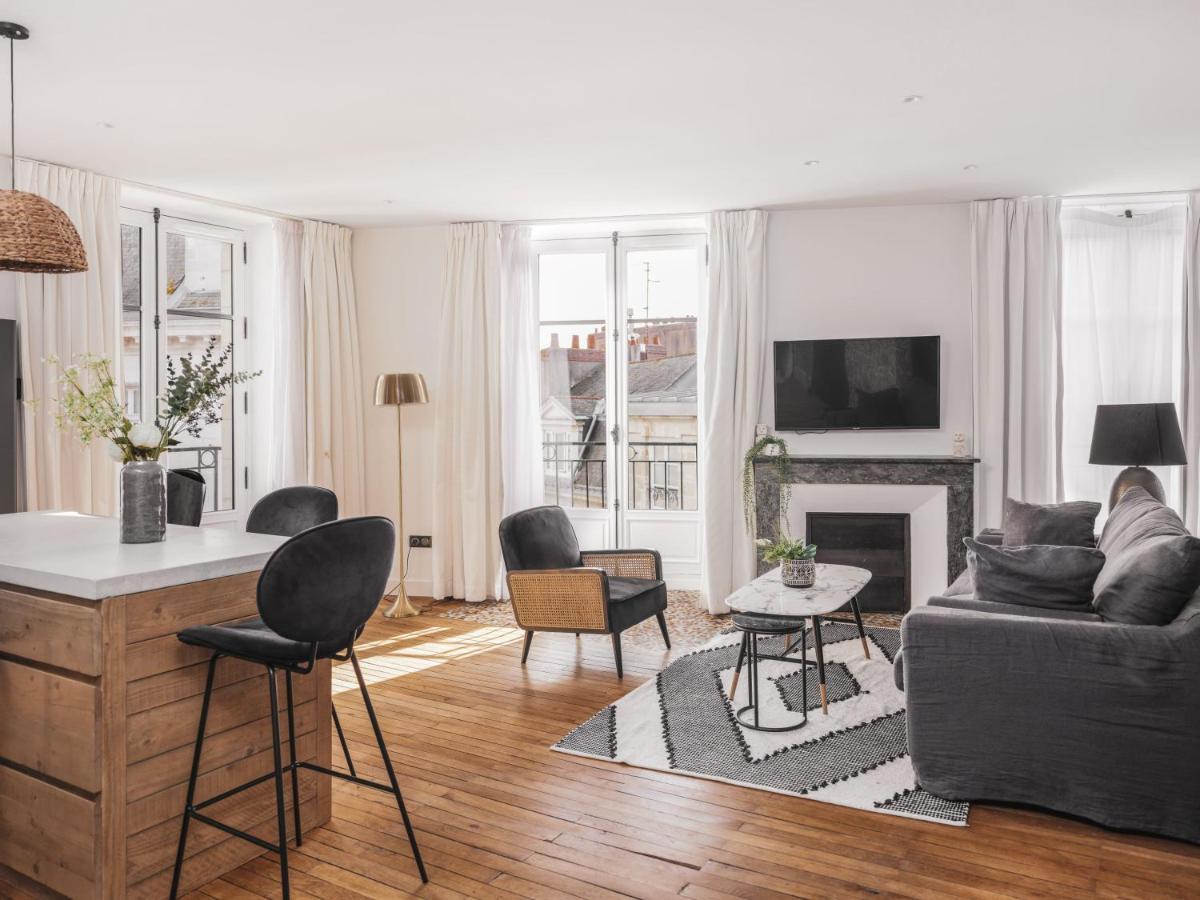 Appartements Crebillon - Maisons Du Monde Hotel & Suites Nantes Bagian luar foto